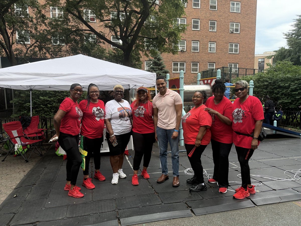 RitchieTorres's tweet photo. I stopped by the Sedgwick Houses Family Day event in the West Bronx. https://t.co/wDsW9oQ259