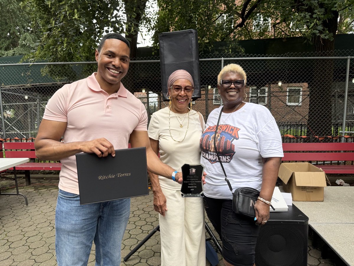 RitchieTorres's tweet photo. I stopped by the Sedgwick Houses Family Day event in the West Bronx. https://t.co/wDsW9oQ259