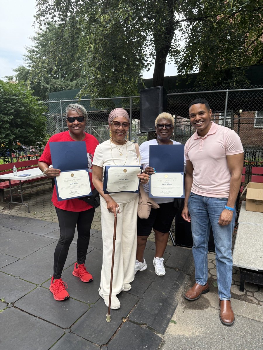 RitchieTorres's tweet photo. I stopped by the Sedgwick Houses Family Day event in the West Bronx. https://t.co/wDsW9oQ259