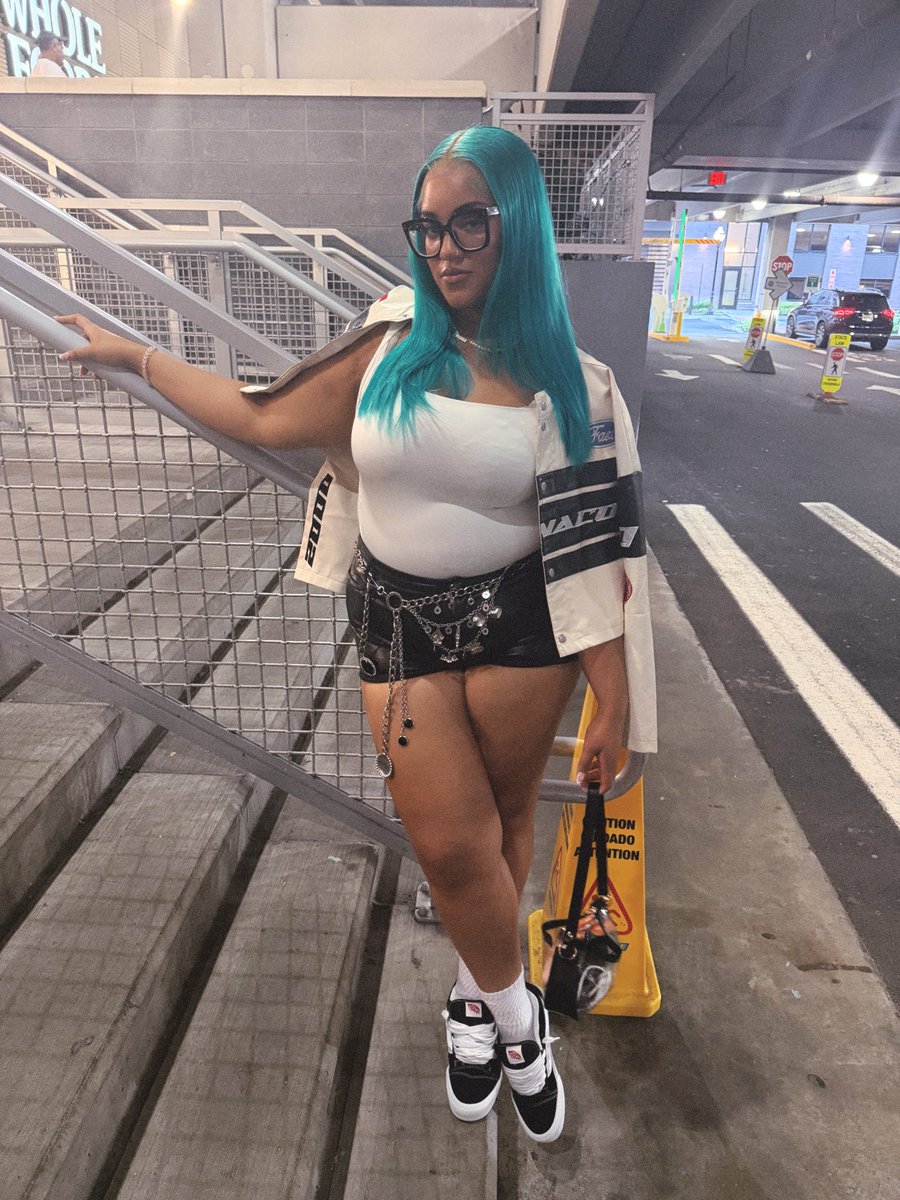 pechexv's tweet photo. #shygirl//#flygirl https://t.co/keuR90ZBnz