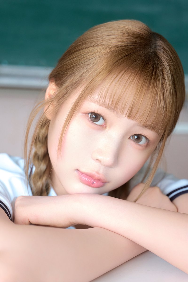 Hearts2Hearts's tweet photo. ICONIC HEART MV Image #YE_ON

Hearts2Hearts The 1st Japan Single
【ICONIC HEART】
➫ 2026.08.12 (KST/JST)

🪄https://t.co/ydIUKNrPPI
💿https://t.co/fEG0vnZX2R

#Hearts2Hearts #하츠투하츠 #H2H
#ICONICHEART #Hearts2Hearts_ICONICHEART https://t.co/1HRj3O0qIF