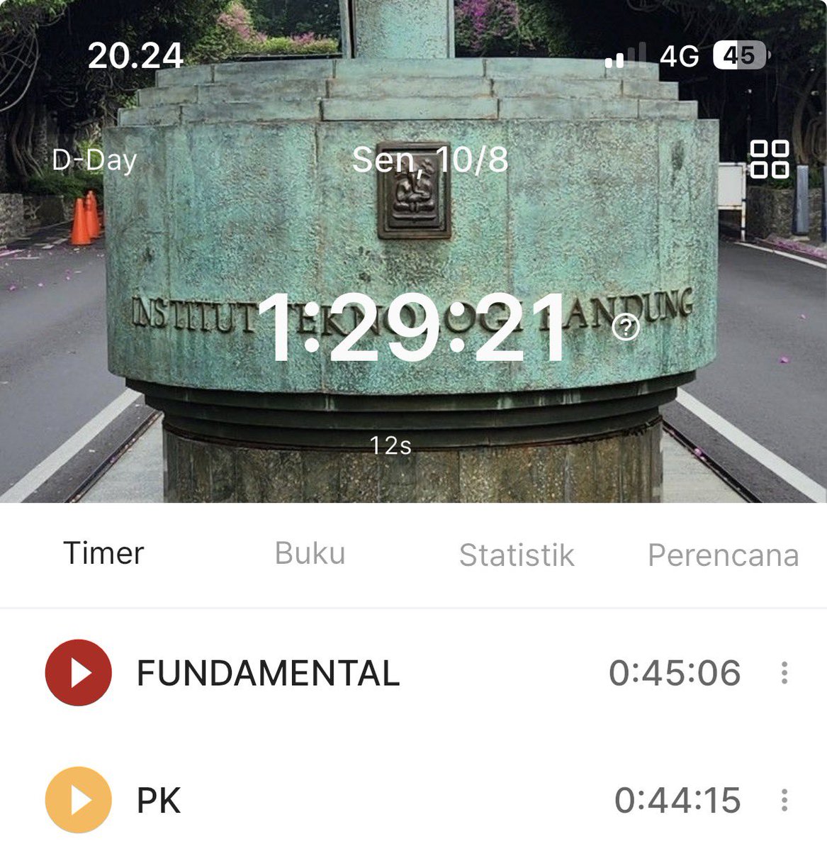 moontara09's tweet photo. Kalo kata orang pertamina “kita mulai dari nol ya kak” baru bisa segini lelah sekali abis beres kerja, doain besok bisa lebih semangat. https://t.co/Wgru9FTKxY