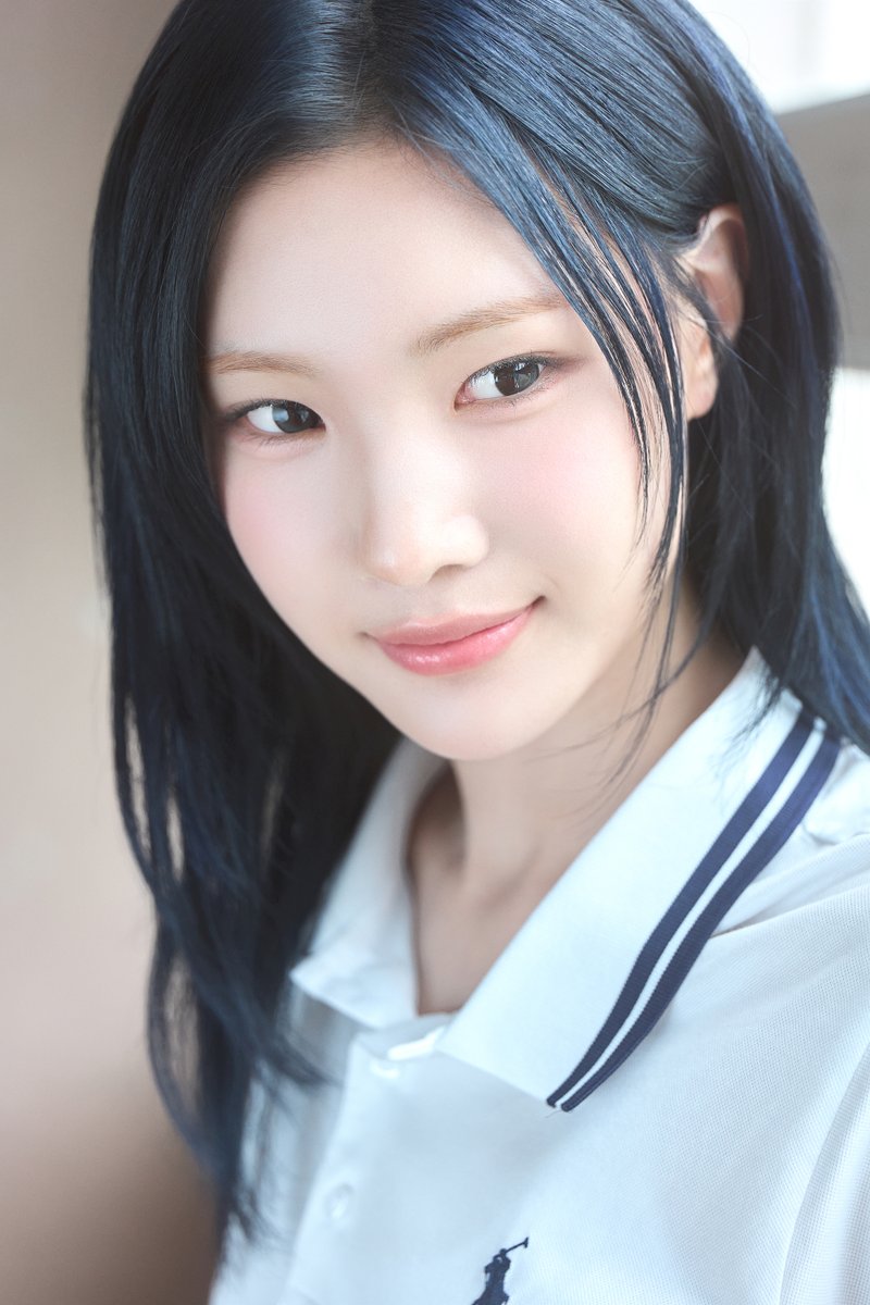 Hearts2Hearts's tweet photo. ICONIC HEART MV Image #JUUN

Hearts2Hearts The 1st Japan Single
【ICONIC HEART】
➫ 2026.08.12 (KST/JST)

🪄https://t.co/ydIUKNrPPI
💿https://t.co/fEG0vnZX2R

#Hearts2Hearts #하츠투하츠 #H2H
#ICONICHEART #Hearts2Hearts_ICONICHEART https://t.co/GY0qSMWXPg