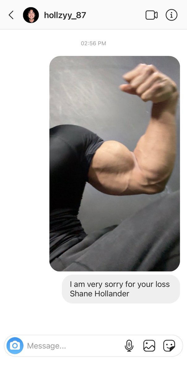 user_300715's tweet photo. #hollanov SHORT smau where Shane breaks up with his bf and asks for biceps pics on insta to feel better. Ilya has been waiting for this. Unfortunately for him, lots of other people have been waiting for this moment as well. So Ilya has to step up his game https://t.co/0Abi8Gv21h