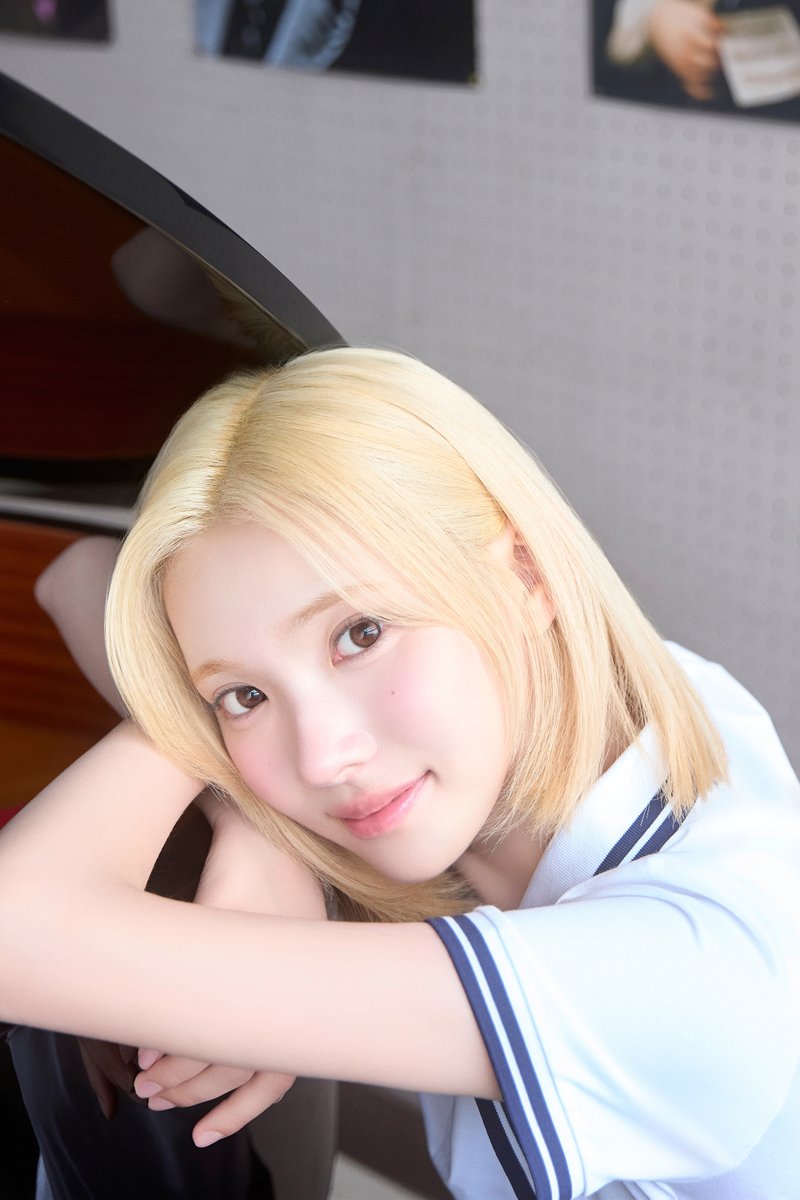 Hearts2Hearts's tweet photo. ICONIC HEART MV Image #JIWOO

Hearts2Hearts The 1st Japan Single
【ICONIC HEART】
➫ 2026.08.12 (KST/JST)

🪄https://t.co/ydIUKNrPPI
💿https://t.co/fEG0vnZX2R

#Hearts2Hearts #하츠투하츠 #H2H
#ICONICHEART #Hearts2Hearts_ICONICHEART https://t.co/t5vjk8tGn7