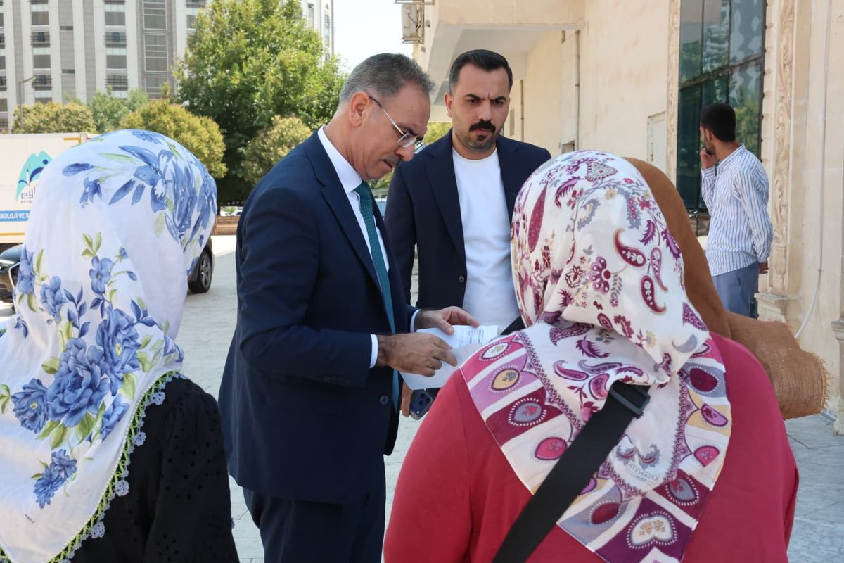 mehmetkusnet's tweet photo. Başkan Yardımcılarımız, Meclis Üyelerimizle birlikte Muhtarlarımız ve vatandaşlarımızın taleplerini ve önerilerini dinledik.

Mahallelerimizin ihtiyaçlarını istişare ederek çözüm odaklı çalışmalarımızı sürdürüyoruz. https://t.co/C8OhsVpksB