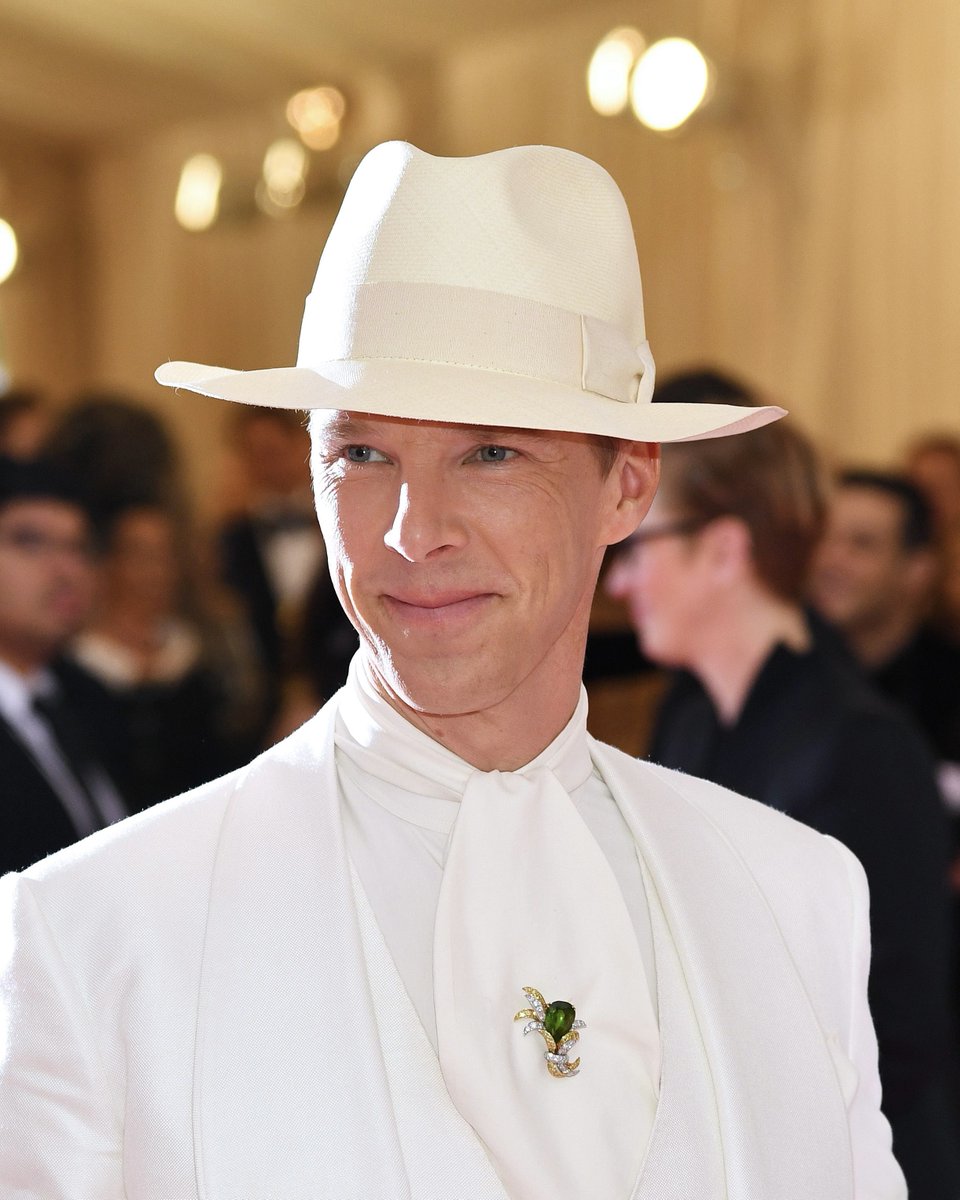 benedictinframe's tweet photo. Benedict Cumberbatch and Sophie Hunter in the MET Gala, 2019 https://t.co/eEzne0KAQs