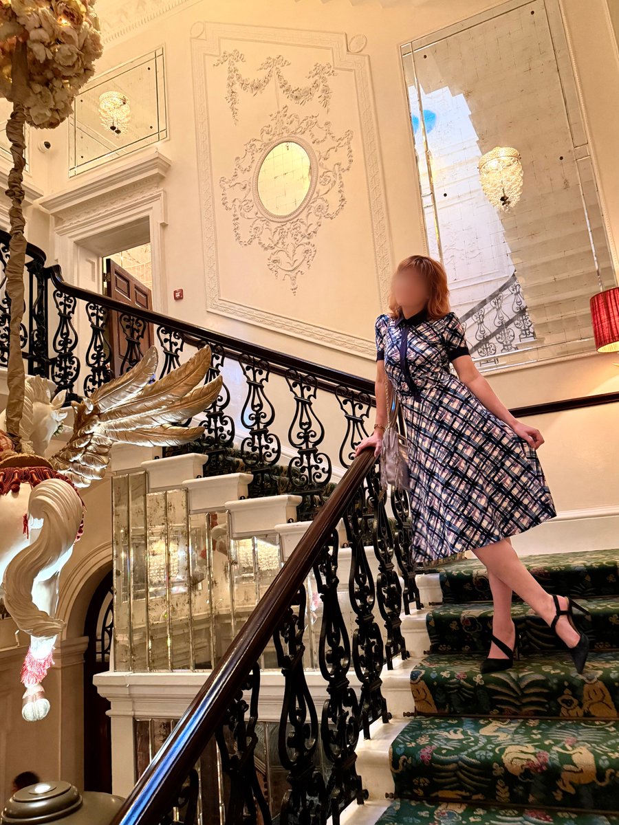 Faye_Dalloway's tweet photo. Moments before Annabel's caught us taking pictures inside https://t.co/PO9Ij5Sr71