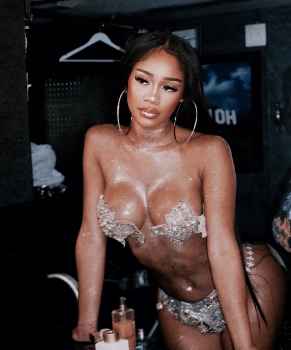 ICYC0UTURE's tweet photo. diamonté harper.

       icy girl. rapper. pretty girl.
       bars, bags &amp; bad decisions.
       diamonds on me. unapologetic.
       bossed up. bougie. unbothered. https://t.co/5LclxiU4py