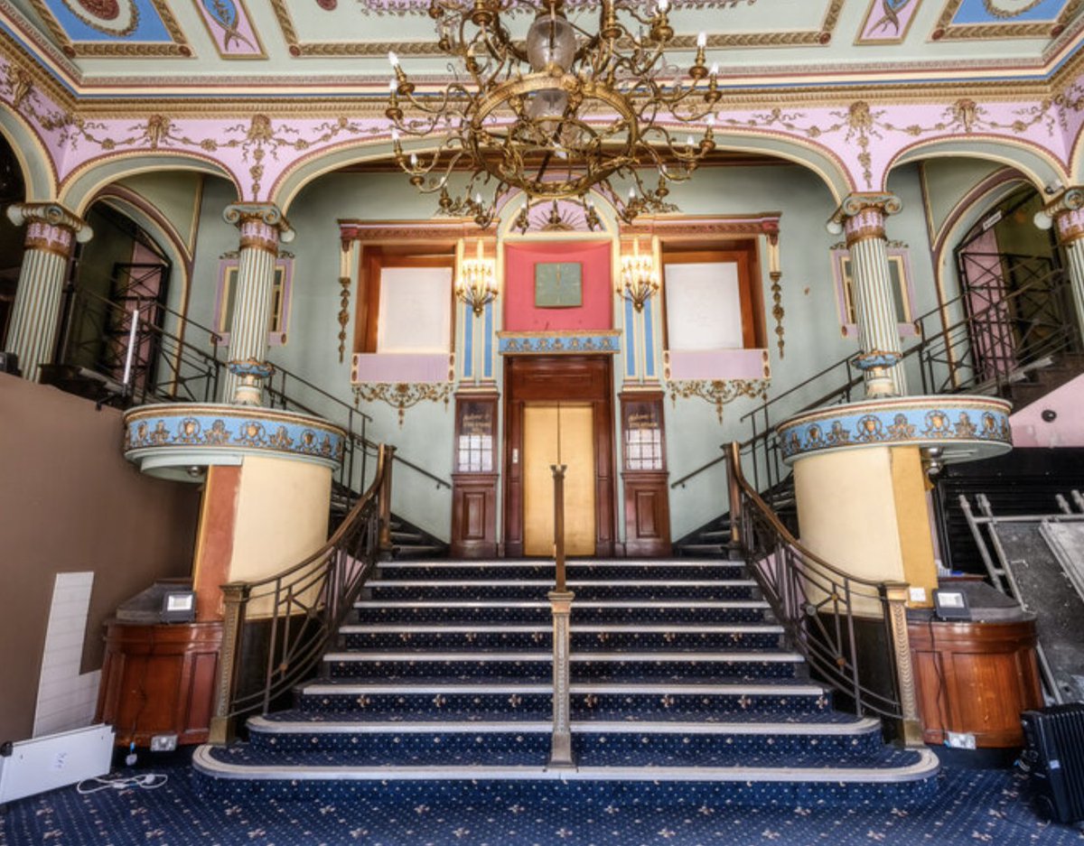 instreatham's tweet photo. This year's @openhouselondon will feature: 

A drop-in day at Pullman Court, Streatham on 13th September - https://t.co/1AQhYZxrhN

3 drop-in days at Streatham Theatre, 15, 16, 17th September - @StreathamHillT  https://t.co/ZyHIHfO6Bq https://t.co/0nRDE5Hr2b