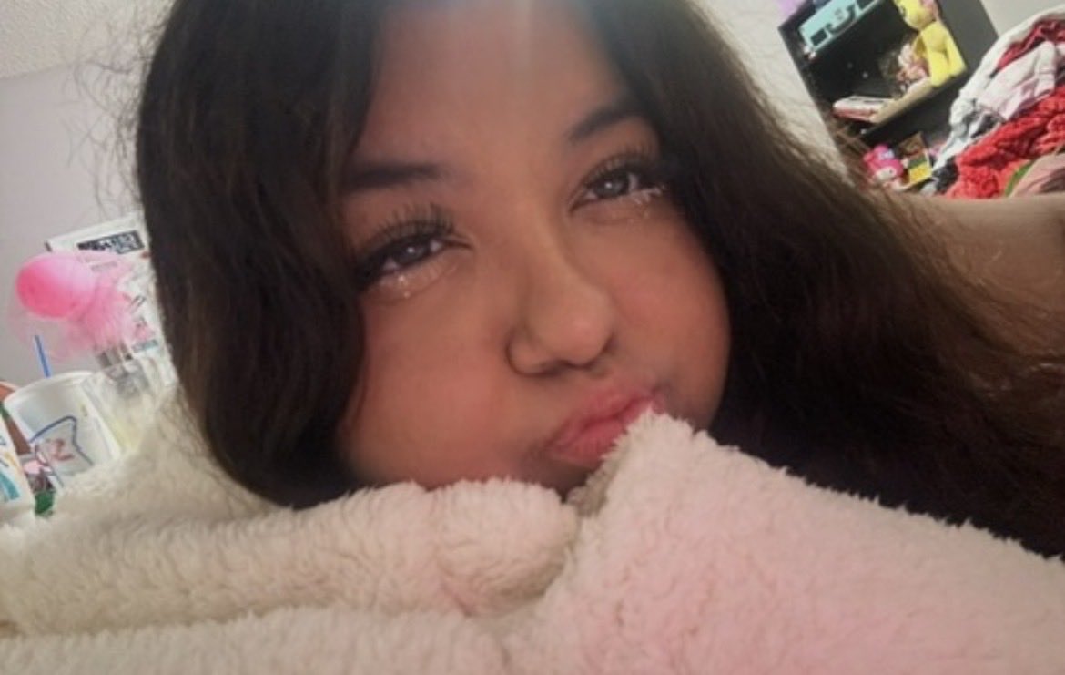 hshsahhwhehe's tweet photo. Honestly i guess i might show what i look like >_< #chubby #braces #nsfwtwtًً #slut https://t.co/biEZN34PWz