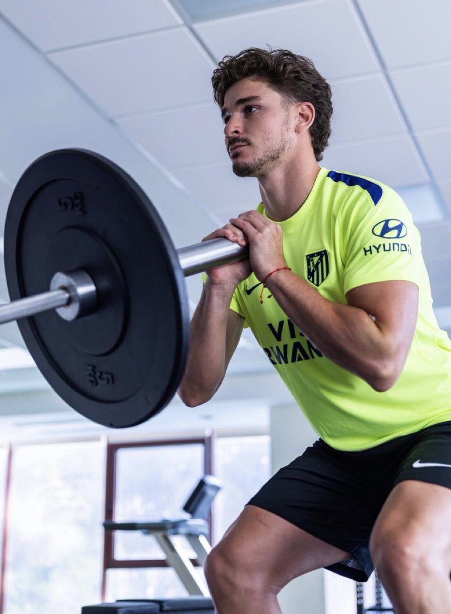 MaroonBase's tweet photo. Julian Alvarez is back in training with Atletico de Madrid. https://t.co/Bgaju5NWs7