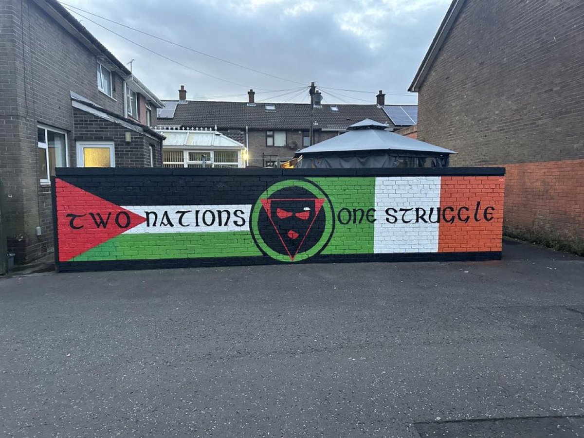 Bliffnode191732's tweet photo. @HeidiBachram The people of Derry have supported the Palestinian struggle since long before Oct. 7th, as we to know what it's like having to deal with illegal colonizers. Maybe don't commit Genocide to steal someone else's land &amp; you'd get better treatment round the world. https://t.co/FxvNwT5C86