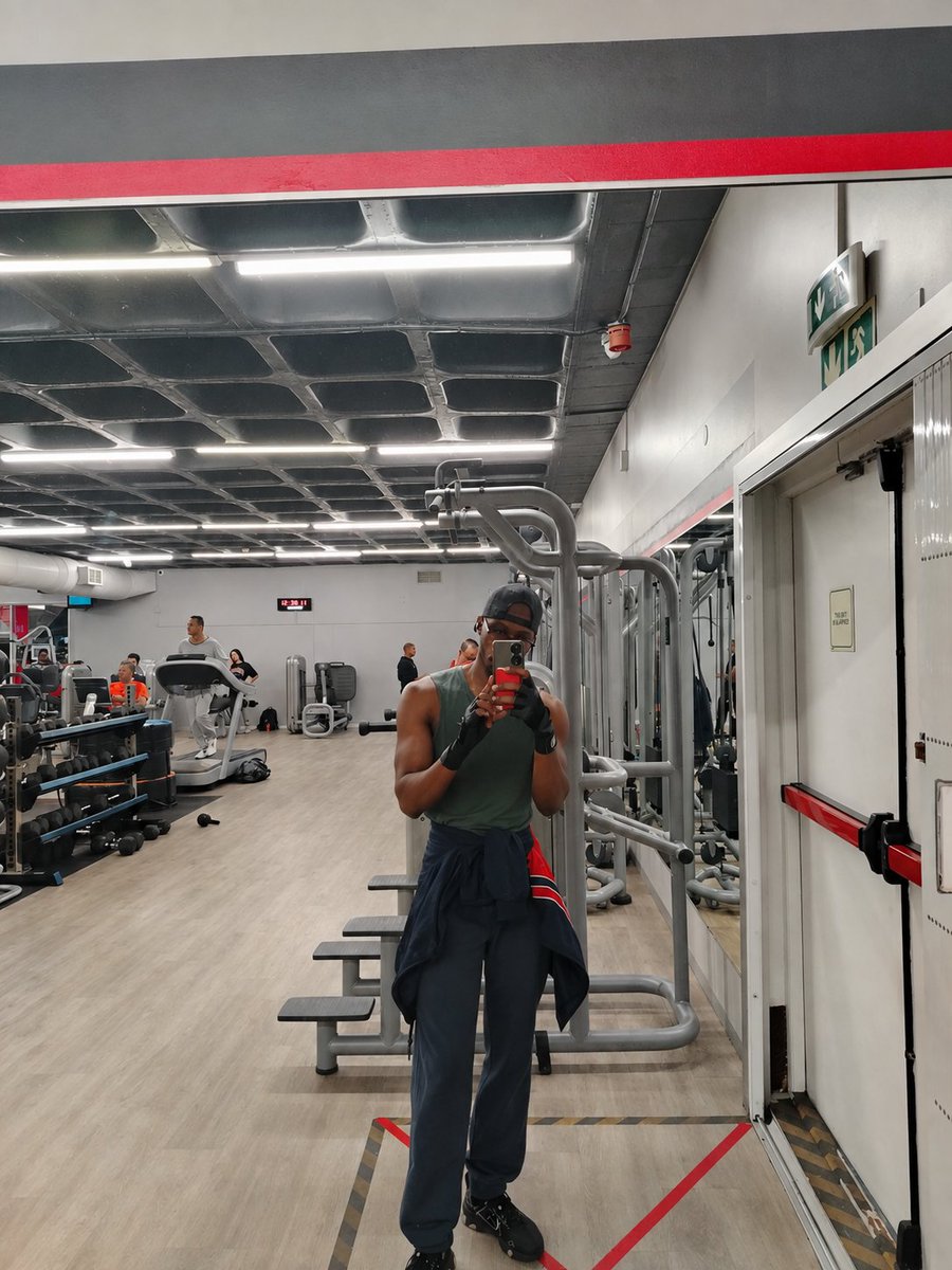 FezzJunior's tweet photo. Sunday gym hits different https://t.co/KOU52nAs8T