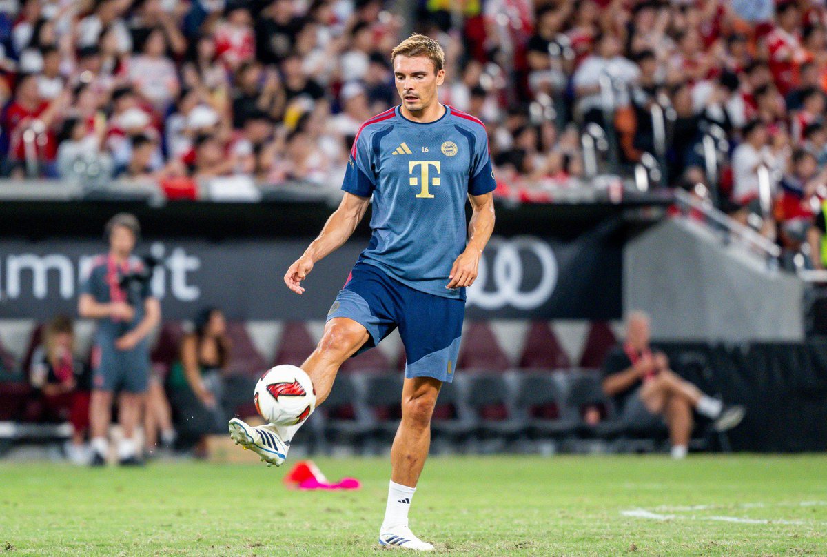 k_munchen08's tweet photo. Aston Villa está avanzando en conversaciones para fichar a João Palhinha. Newcastle se centra en Pierre-Emile Højbjerg, que es visto como un objetivo principal en el centro del campo a pesar de las conversaciones sobre Palhinha.

 [@iMiaSanMia, @JacobsBen 🏅] https://t.co/SkVP2u1Tm2