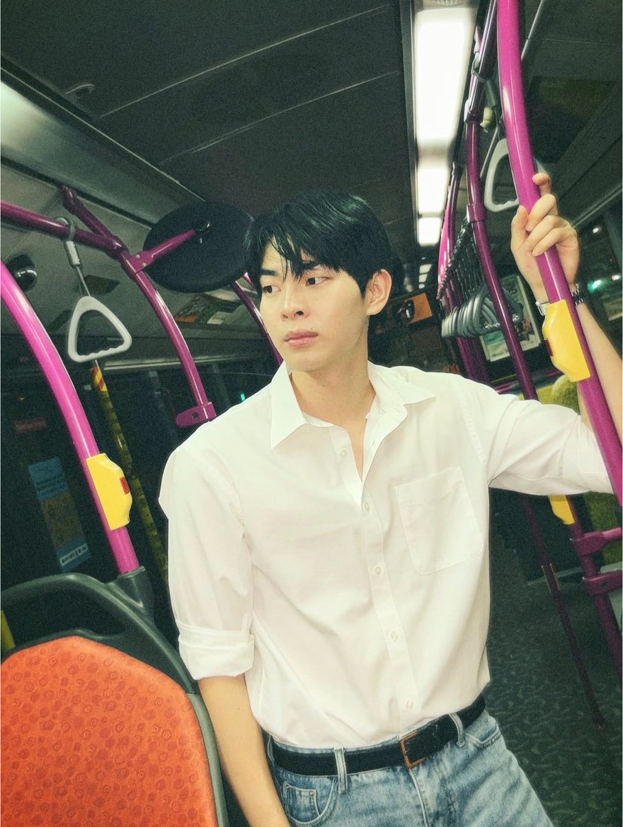 Tonsrnfanclub's tweet photo. 2026.08.10 | mytonsrn IG update 

🌌🌕

—യ🌱 @mytonsrn･. ⋆♡ᵎ
#mytonsrn #ต้นรักของศรัณญ์ https://t.co/tSVlMLyhRa