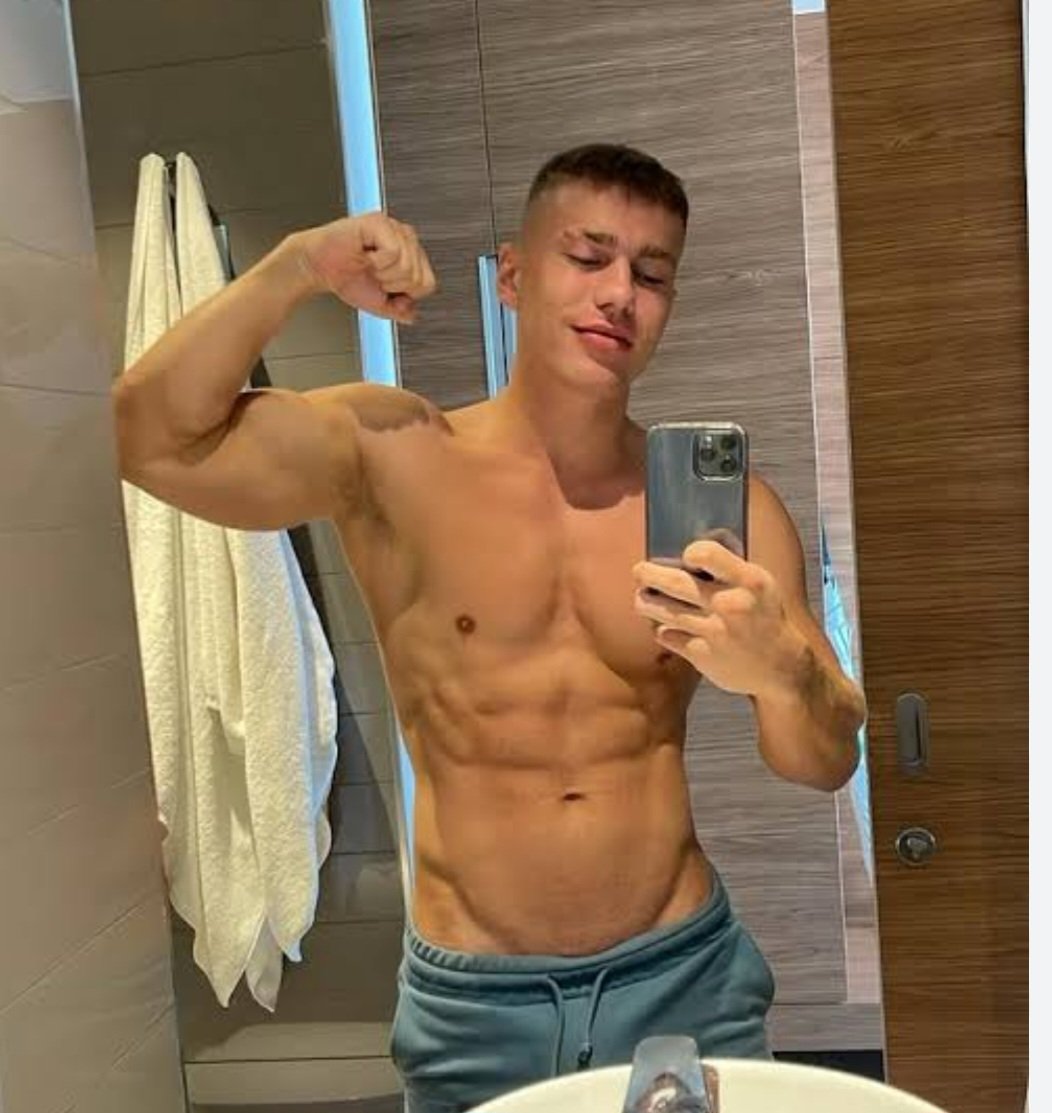 JoeJoefktl's tweet photo. Just fun and friendly 🥰😍❤️ https://t.co/VTpjCiVAph