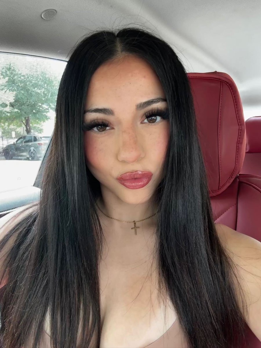 justCoraXo's tweet photo. https://t.co/of8rpkeVTJ