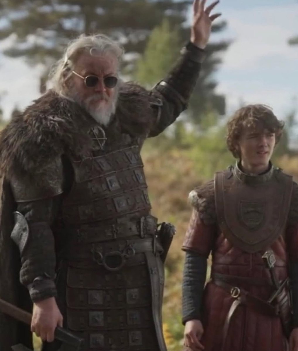 dunkaerions's tweet photo. a war will have you 15 with a 60 year old bestfriend like "damn where tf is roddy the ruin today" https://t.co/AzcgbjS4s9