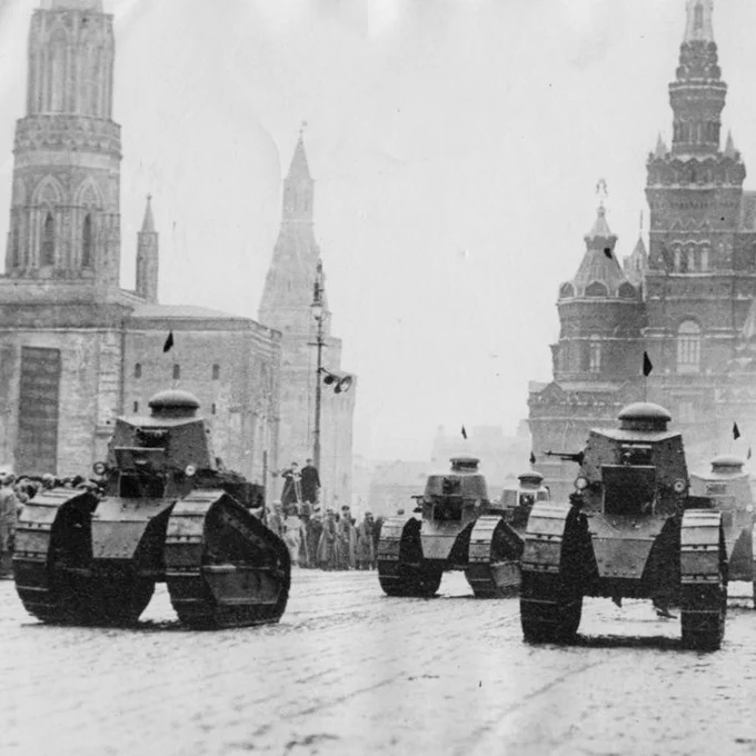 Tank_Archives's tweet photo. Renault FT tanks captured by the Red Army in April of 1919 made an impression on Soviet leadership. #OTD in 1919 a decision was made to build ten tanks. This was mostly a copy with some improvements and adaptations for automotive components available in the RSFSR. #tanks #history https://t.co/8XcPHh6mCX