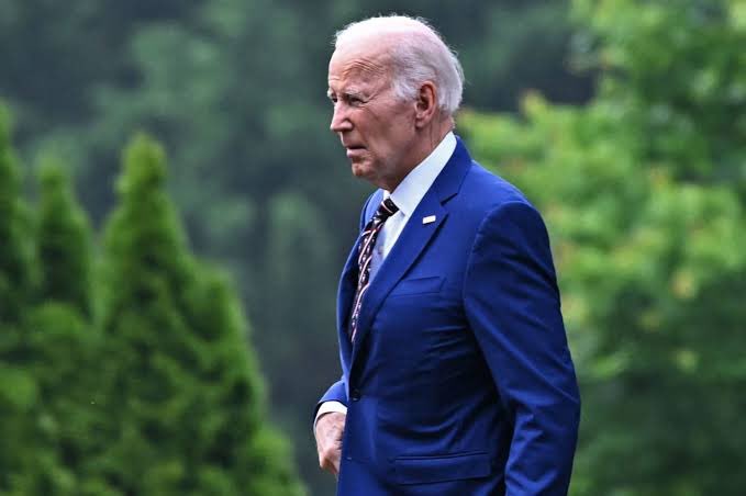 FatherChrisVor1's tweet photo. It troubles me to see Christians speculating about Joe Biden’s soul, his sins, or what he has confessed. As a Catholic, we can presume he is receiving pastoral care. Pray for him sincerely, without ego. And before imagining what he needs to confess, perhaps examine your own soul. https://t.co/f41gFwUaEV