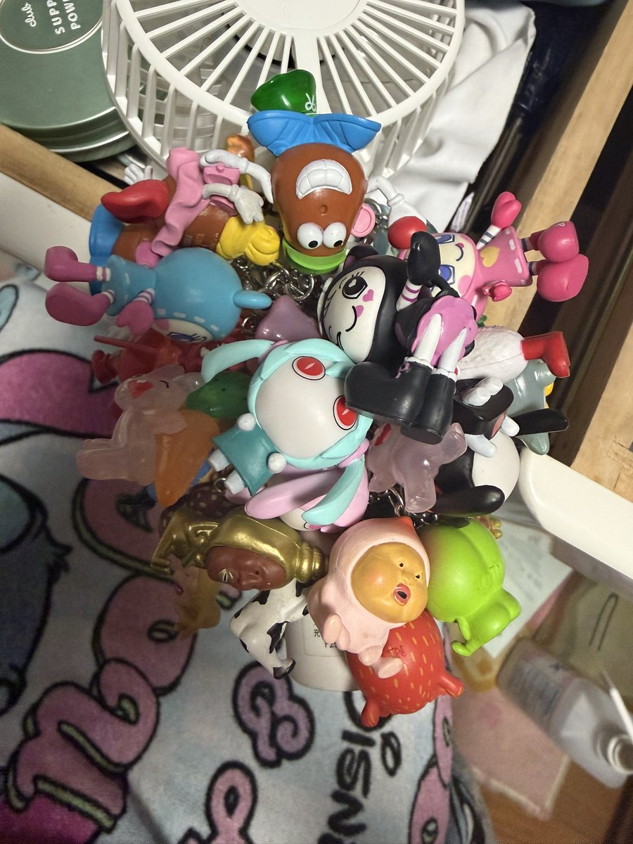 kik_2618's tweet photo. 幸せなハンディーファンの完成！ https://t.co/aYtiXm2h2M