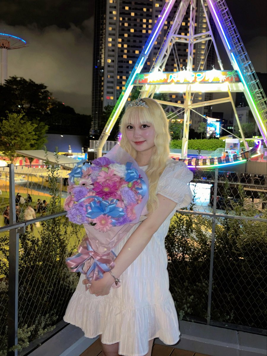 mana_mffm's tweet photo. やばい安定にＸ放置の達人👱🏻‍♀️🎶💕
お誕生日を迎えてレベルアップしました‼️これからもプリンセス心忘れずに生きます✨
各SNSでのお祝いのメッセージありがとうございます♡ https://t.co/layyQRtYPj