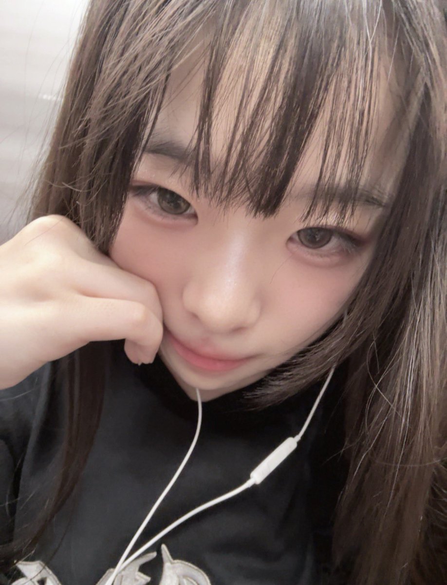 FUNA_YAB's tweet photo. レッスンおわり！！髪ぼさぼさ！！
#自撮り界隈 https://t.co/J5OMbm5ovL