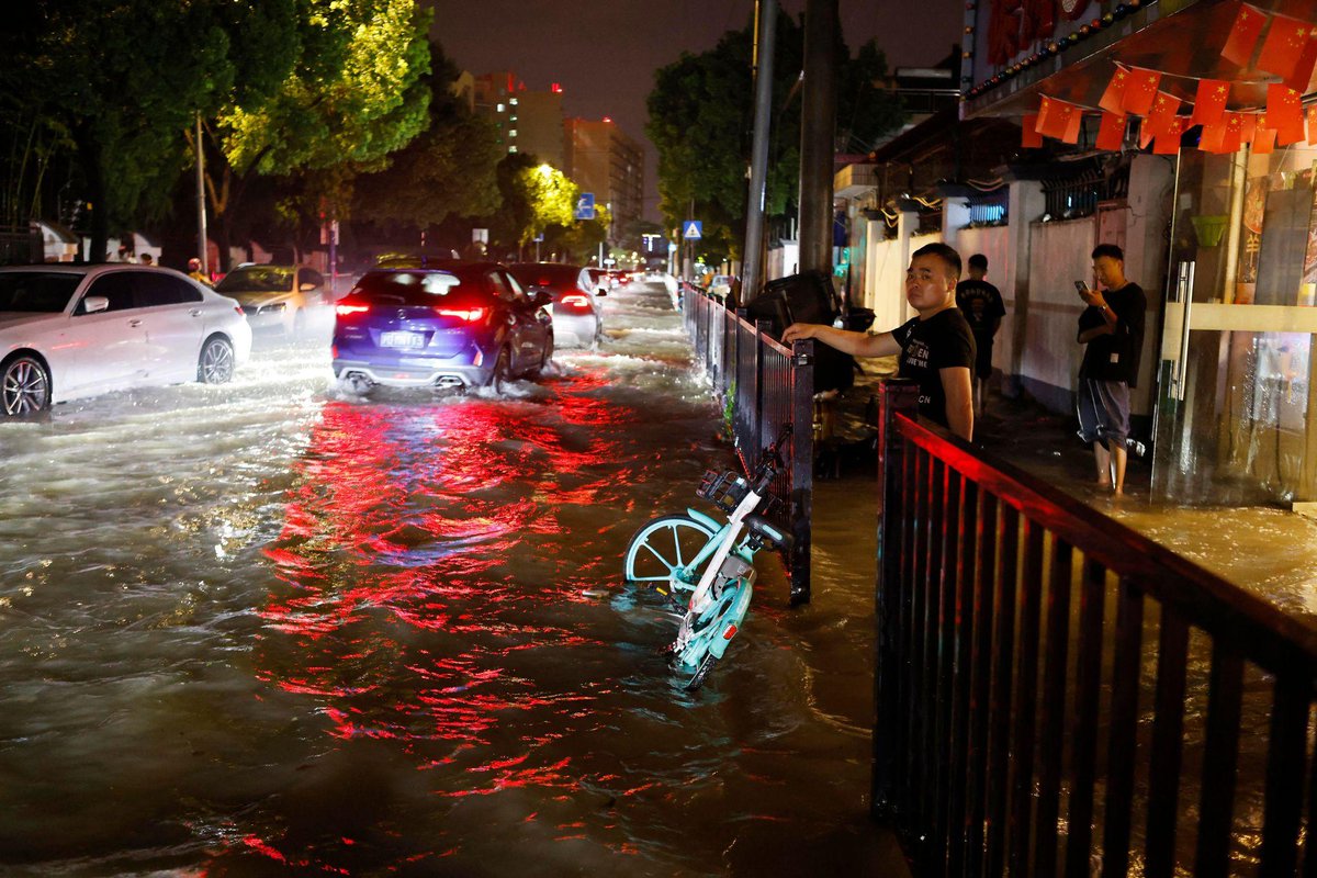 DecodedNewsHQ's tweet photo. More than 1 MILLION people have been evacuated after the strongest typhoon to hit China this year slammed into the country's east coast. Typhoon Dolphin brought winds of around 151 km/h, torrential rain and major flood warnings, while more than 1,500 flights were cancelled in Shanghai alone.