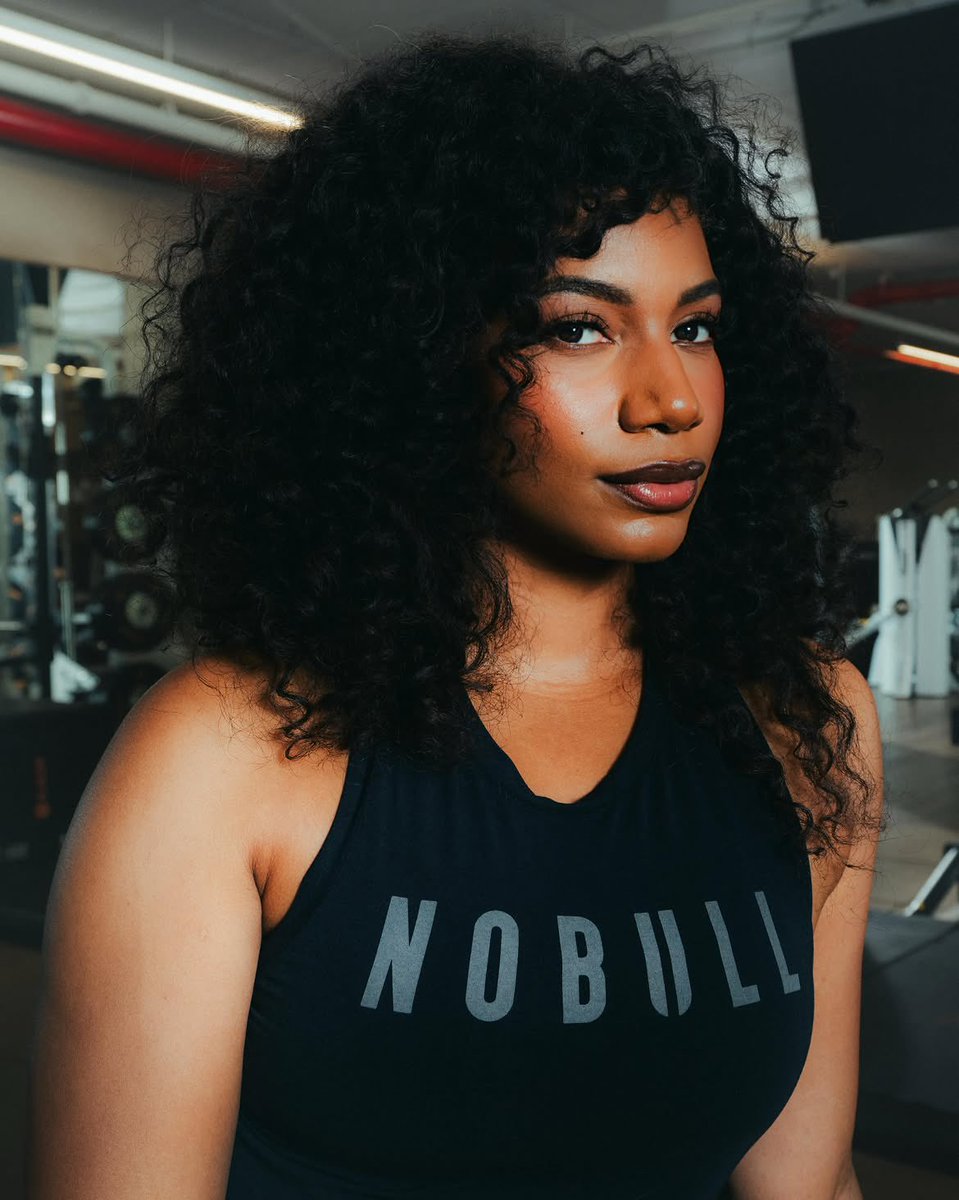 blacktwiterthrd's tweet photo. Taylor Rooks. https://t.co/wyPdVoxW56