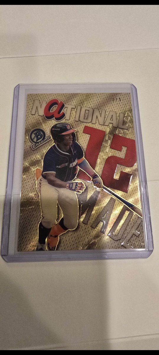 DFSAcolyte's tweet photo. I was curious as to if anyone has a comp on this or where I should sell it? It isn't mine but my brother in law wants it sold eventually. And $500 for the Yamamoto @CardPurchaser #JesusMade #WashingtonNationals @Nationals https://t.co/li03F4ZNix