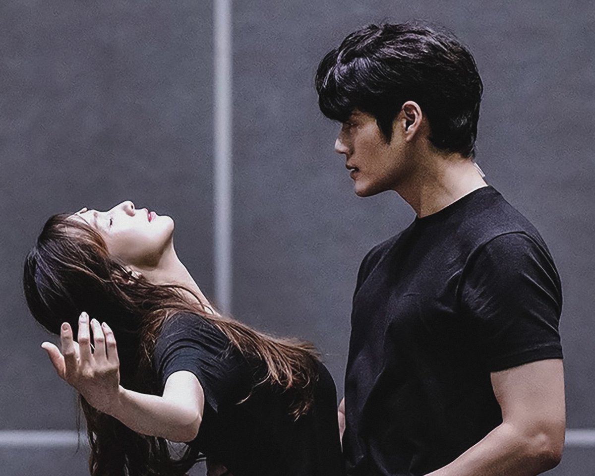 altrogiorno's tweet photo. 배우님 이 웨이브머리가 펌이 아니라 자연곱슬이라는 거까지가 정말 너무가 너무하다 https://t.co/qjZtnQfYkI