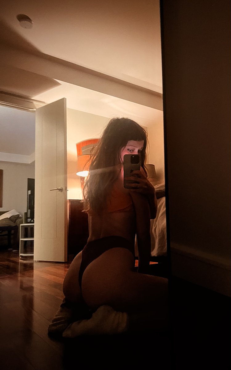 midlifemus3's tweet photo. ouch me. #fatass #blonde #onlyfans #pleaseme #model #behihndthescenes https://t.co/P3BZkkqv04