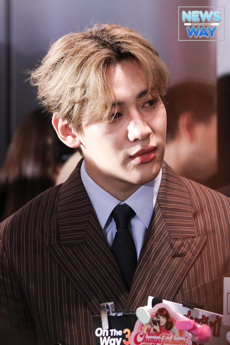 newsway_ent's tweet photo. ช่วงสัมภาษณ์ "แบมแบม" ในงาน GALA PREMIERE #ConfessionsOfaShaman
#BamBam_ConfessionsOfaShaman
#คำสารภาพของหมอผี
#BamBam #แบมแบม #뱀뱀 https://t.co/EnhzAoke4B