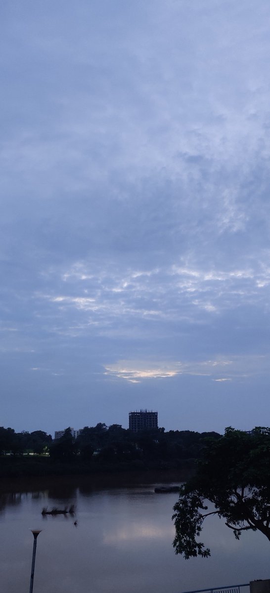BarveNutan's tweet photo. #theme_pic_India_reflection
Evening Hues https://t.co/7fhdIbU6Po