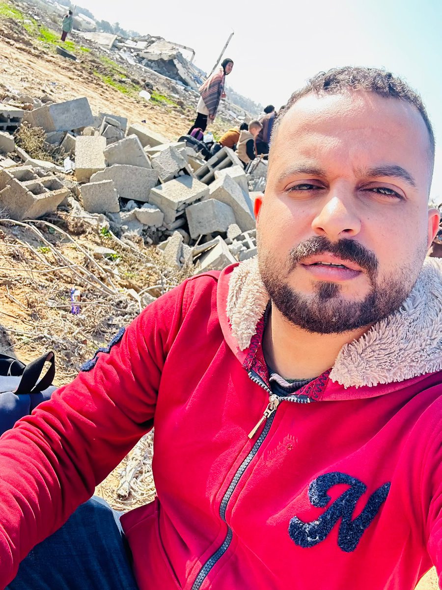 sistertonin's tweet photo. good morning. 

it's now been an entire week since arafah's family has gotten any help at all.

his family needs basic supplies like food, shelter. his father needs crucial medicine.

if you want to help a family, this is how.

whatever you give matters.

https://t.co/BCH00PSPUj https://t.co/IsScOFg6Op