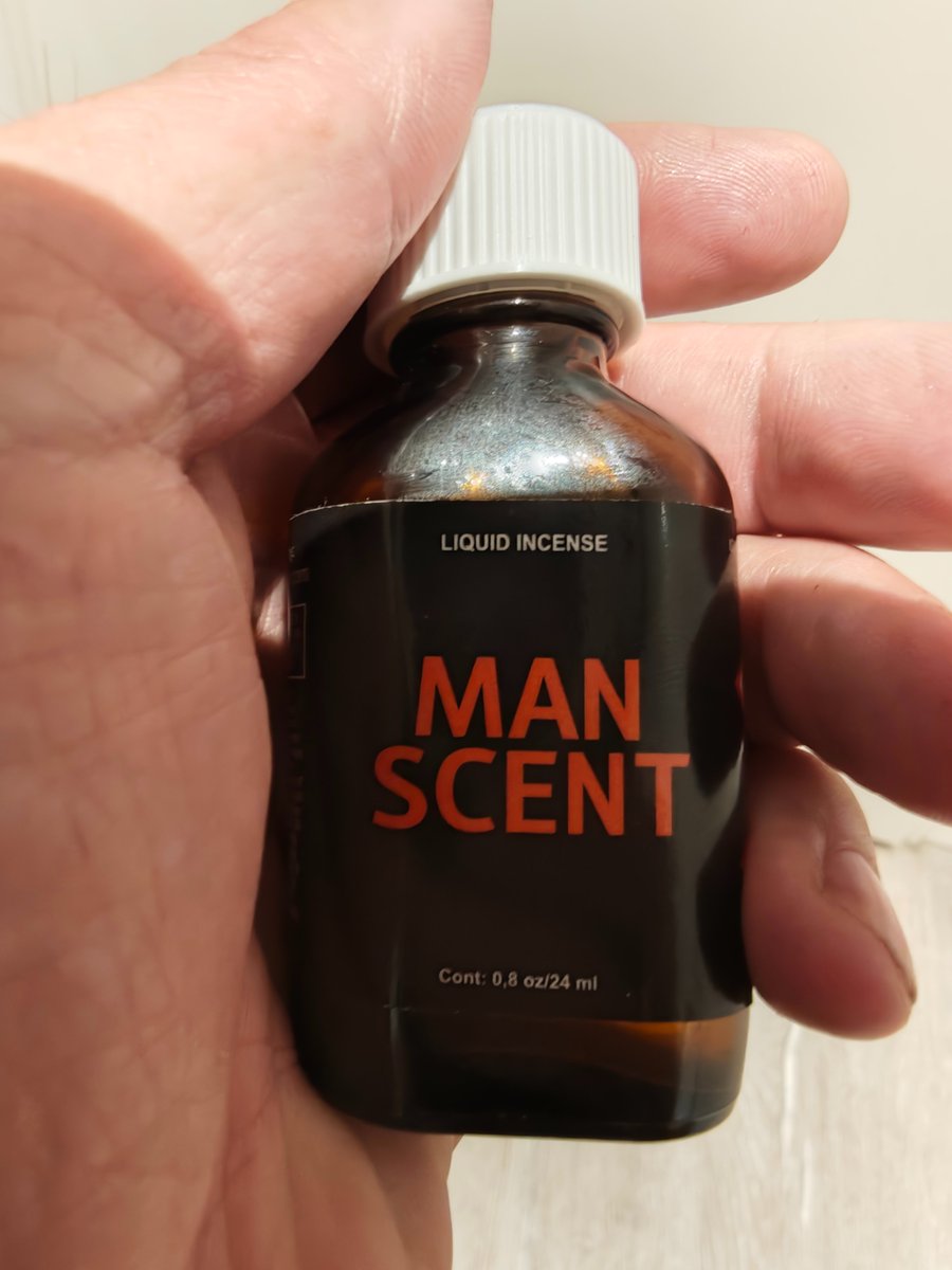 ReinerBiSub's tweet photo. #poppers #dom #sniff #session https://t.co/eo3v3doSnB