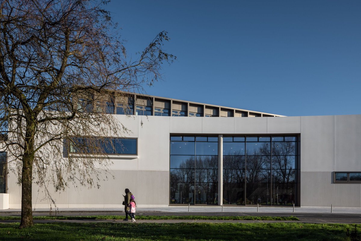 Archello's tweet photo. Keith Williams Architects’ DeValera Library & Súil Art Gallery in Ennis creates a new cultural nexus beside the existing Glór Theatre.
https://t.co/wlFKNm8aQ0
#CastStone #PrecastConcrete #IrishLimestone https://t.co/43IA30UeUc