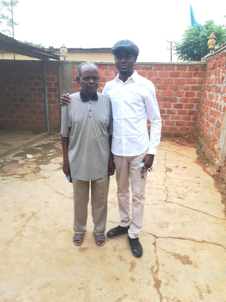 Ndeko_Marco's tweet photo. #Bref : Ezala mokolo moko, nakendaki kotala Patriarche NSUMBU na #KwiluNgongo
Tozali kaka kokoba kobondela mpo na ye, mpo Nzambe apesa ye nzoto makasi, bomoi molai mpe abatela ye ntango nyonso.
@chauffeur243 @TemplePeter2026
#RDC #KongoCentral #MbanzaNgungu #matadi #flash https://t.co/FoGar3uvZv