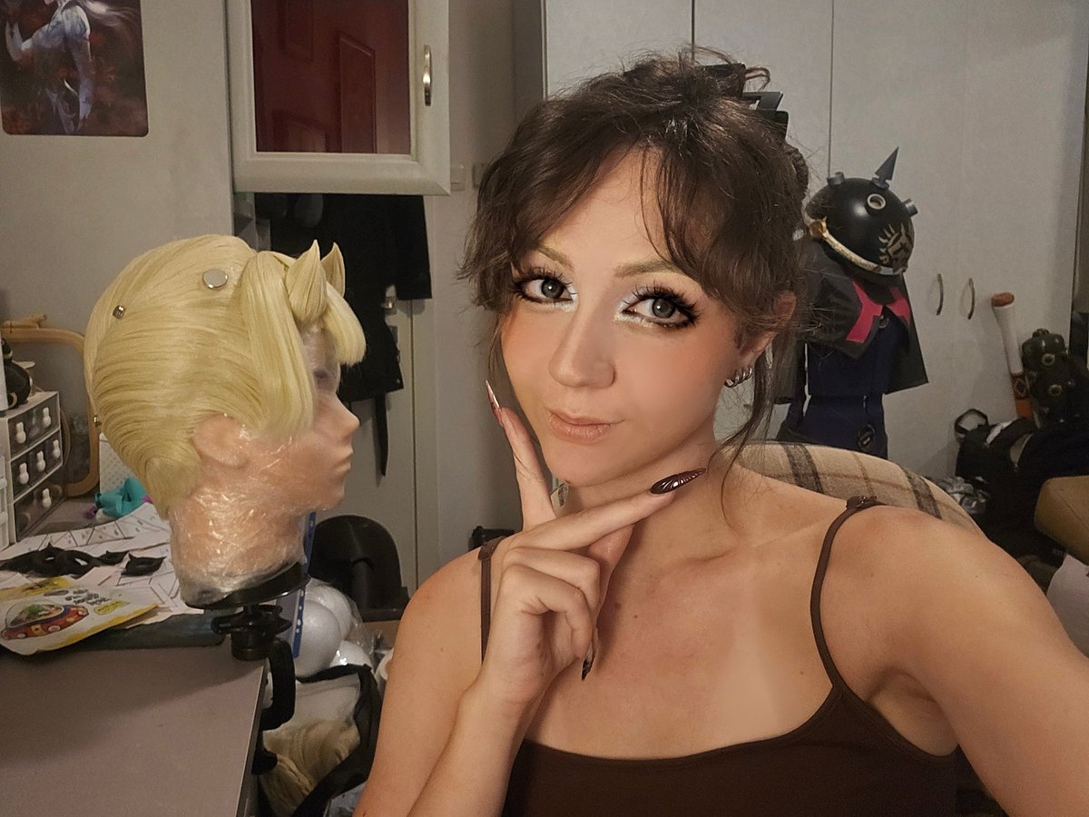 MichalCosplay's tweet photo. Tried Gyaru makeup for the first time! https://t.co/I3ald7qdtZ