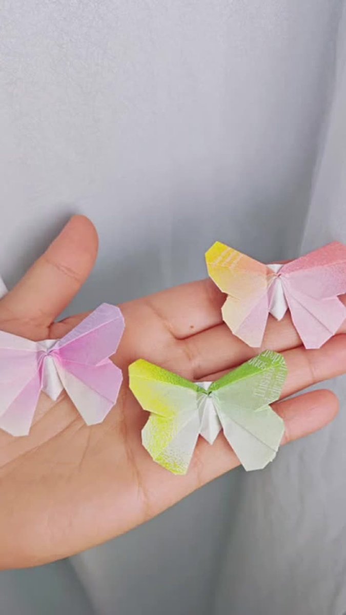 beetwink's tweet photo. Fun Sunday craft time!  Little one and I made paper butterflies—wings out, smiles big  #ParentKidMoments #CraftDay， https://t.co/3UWgauEHZ0