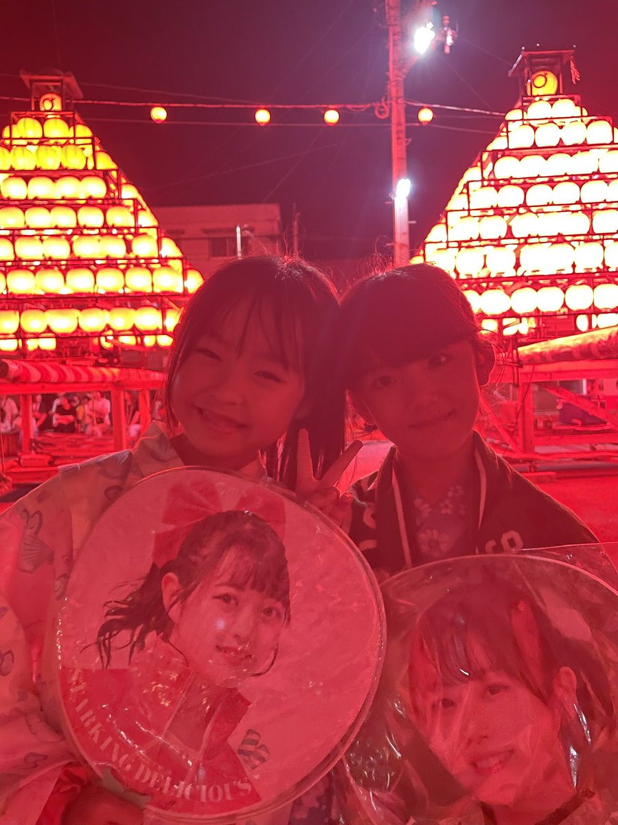 luv_aristo's tweet photo. 娘氏、親友と2年連続の灯まつり！
息子氏、初の灯まつり！

今年もいへったじゃぁ😚
#りんご娘 https://t.co/P5XVAHNik2
