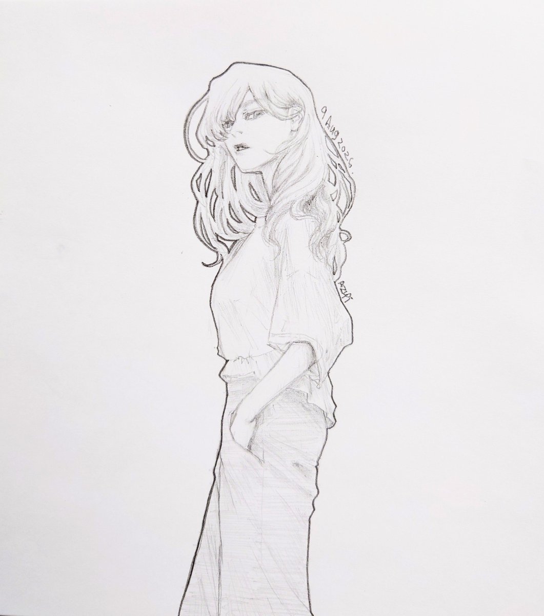 azpiys's tweet photo. 左側に更なる落書きしてたけど
消しました
 #アナログ絵  #pancildrawing  #illustration  #お絵描き  #オリジナルイラスト https://t.co/ikzMgzDPXm