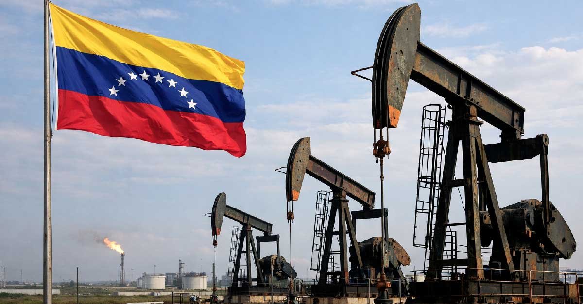 cyprien_ronze's tweet photo. 🇬🇱🇻🇪 Ce que Donald Trump veut faire au Groenland, c'est la même chose qu'au Venezuela.

Exploiter le pétrole avec un maximum de profit pour les États-Unis (et ses proches) et un minimum de retombées économiques locales.

Dans les deux cas, d'énormes problèmes de pollution, qui menacent les modes de vie locaux, notamment la pêche.

C'est du néocolonialisme.

Le Groenland doit résister, avec l'appui de toutes les nations européennes, et des moyens militaires s'il le faut. 🇪🇺