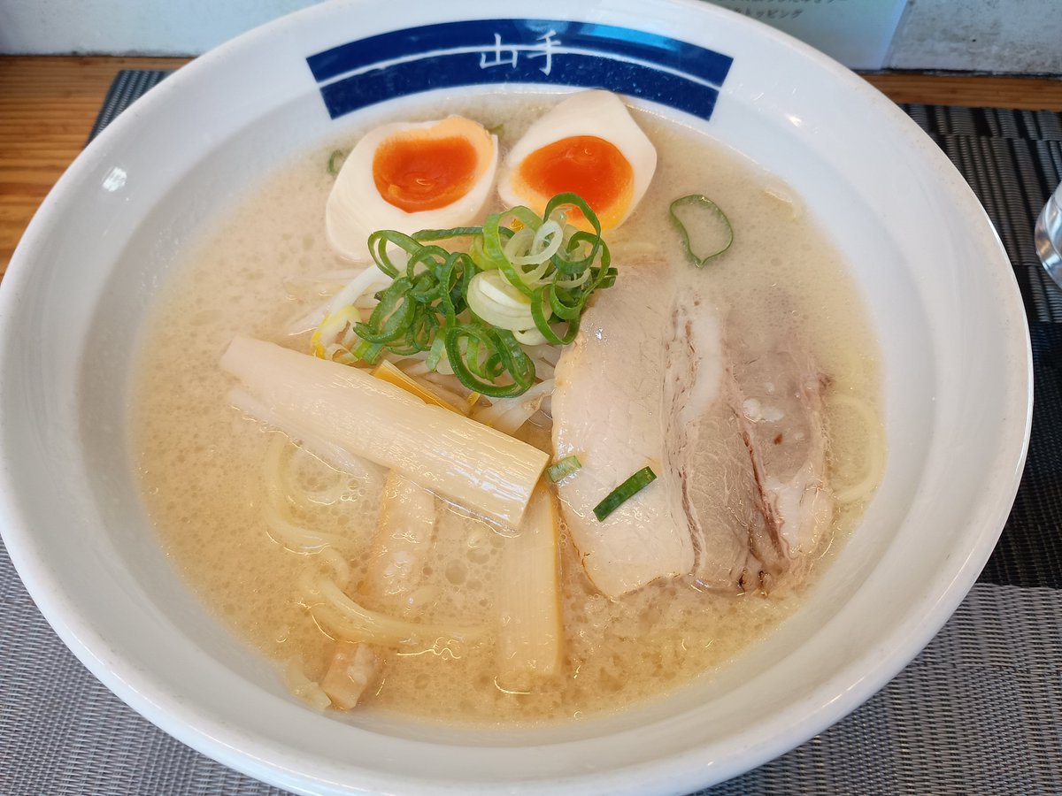 namaozi's tweet photo. 先週末、山手のゆきラーメンを食った

変わらぬ味に感動した https://t.co/sqYiUBhdwE