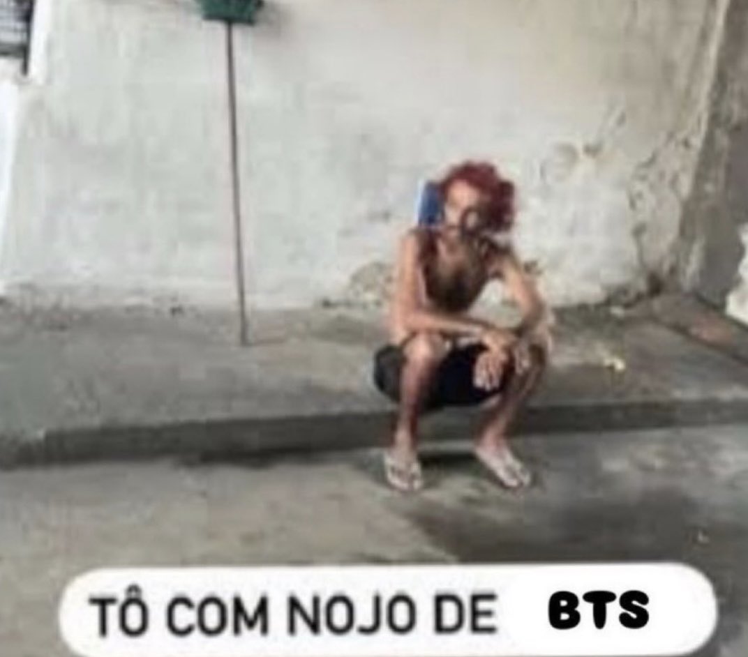 percylufano's tweet photo. dei o ingresso do show do bts para minha mamãe mas estou passando pelo vale das sombras da morte pagando todo o resto que inclui esse presente, sp não é brincadeira https://t.co/OEZzHP9myU