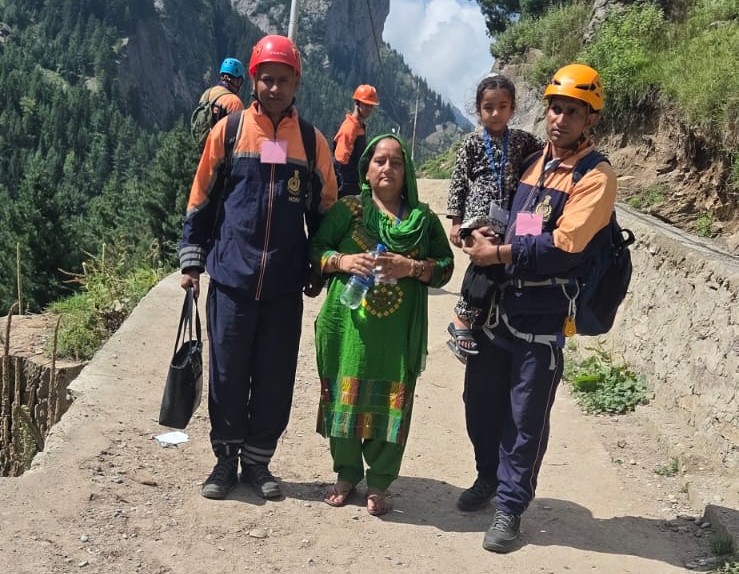 13Bnndrf's tweet photo. #shrimachailmatayatra2026
The 13th Battalion NDRF Special Mountain Rescue Teams have been deployed along the Shri Machail Mata Yatra routes to assist pilgrims and respond to any disaster situations.
@NDRFHQ https://t.co/bAcDSRY9BL