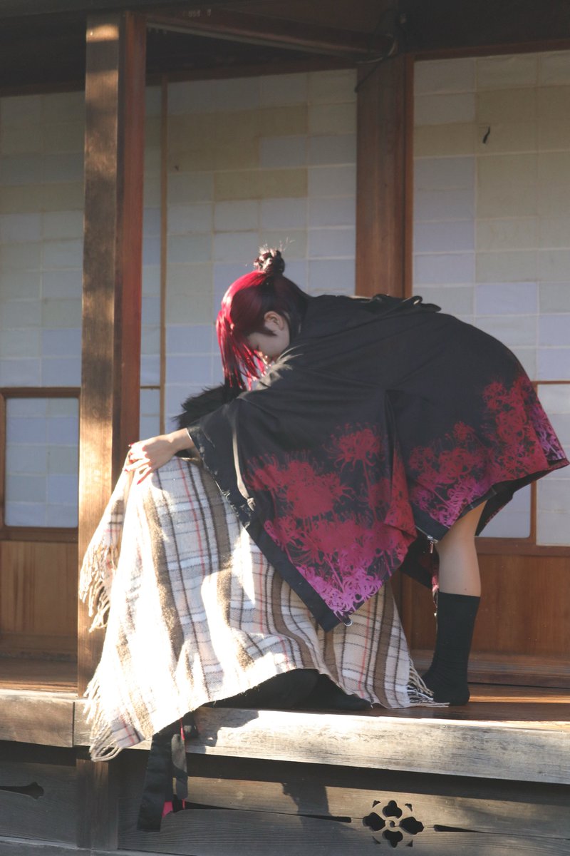 S_cos82's tweet photo. ※cos 刀剣 ⚠刀さに 創作審神者あり

𖧷

「そろそろ日が暮れるし
冷えちゃうな…」

𖧷

主 すぴせちあさん @spp_cos_ 
肥前忠広極 S
📸ｺﾙｸさん @Cooor_k234 
#すぴせちあの誕生日を一緒に過ごすのは君だ本丸1122 https://t.co/3vZaG9Esld