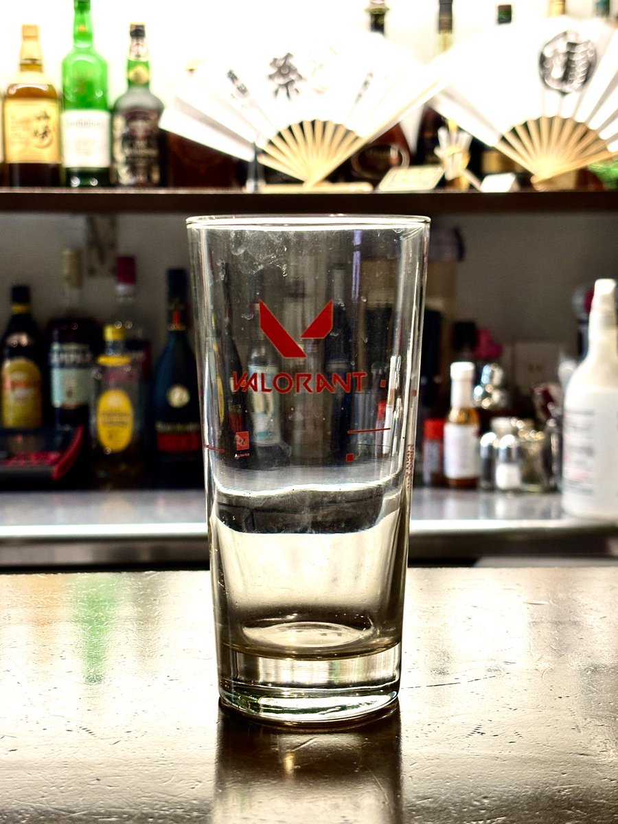 kame_jap's tweet photo. 地元の飲み屋にVALORANTのグラスあった
レアよねこれ https://t.co/zv2pymPt81