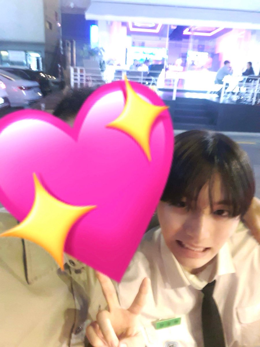 rro_tae's tweet photo. 중삼아니고 고삼이라고???ㅈㄴ애긴데
내주변고삼은아저씨들밖에없어,,. https://t.co/sMaztVnZEm